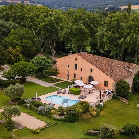 Domaine De Pradaous Bed & Breakfast